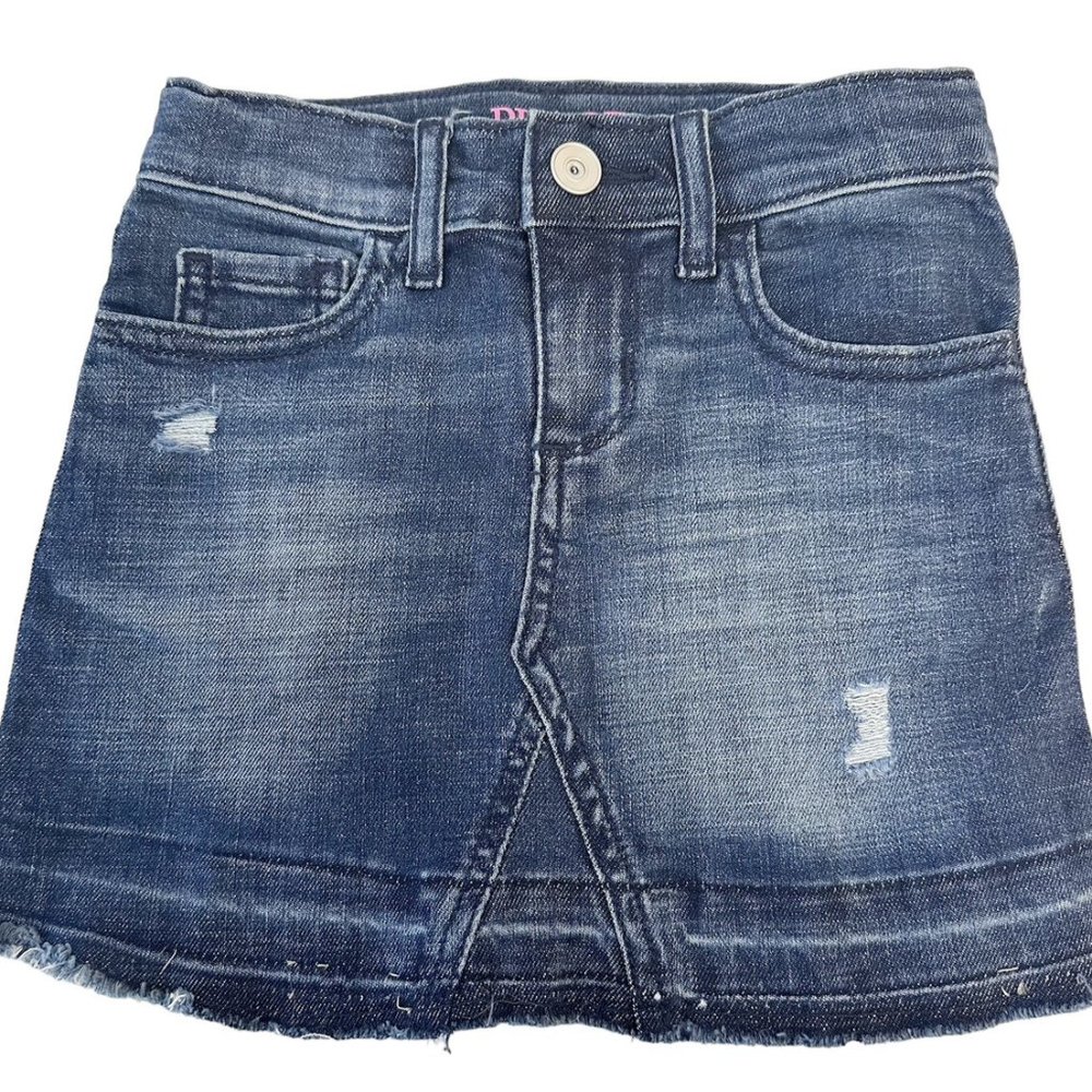 NWT Children’s Place Distressed Denim Medium Wash Skirt Size 6